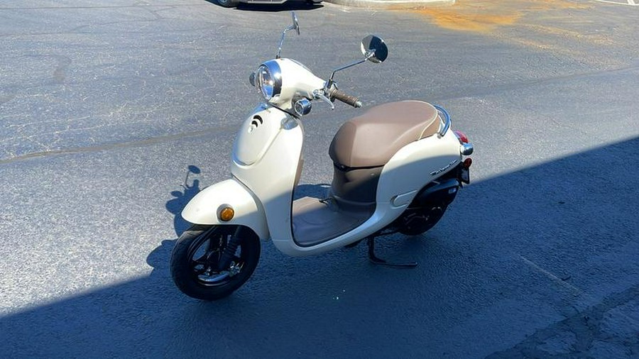 2013 Honda® Metropolitan