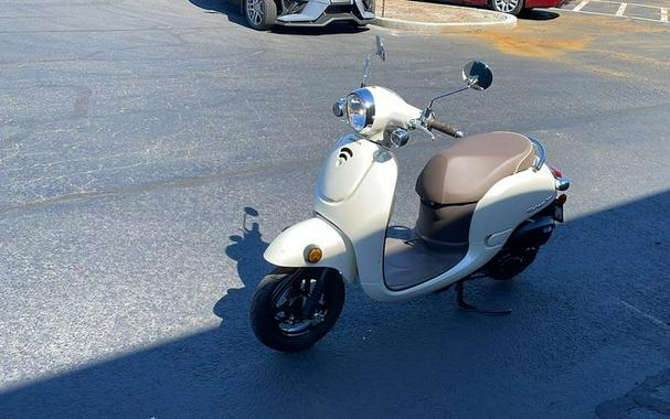 2013 Honda® Metropolitan