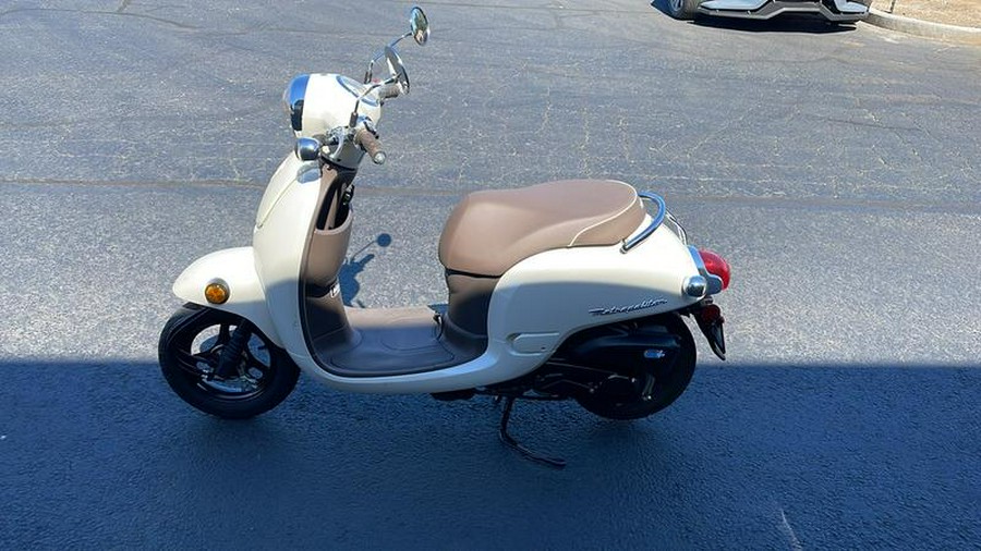 2013 Honda® Metropolitan