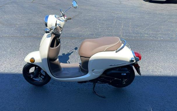 2013 Honda® Metropolitan