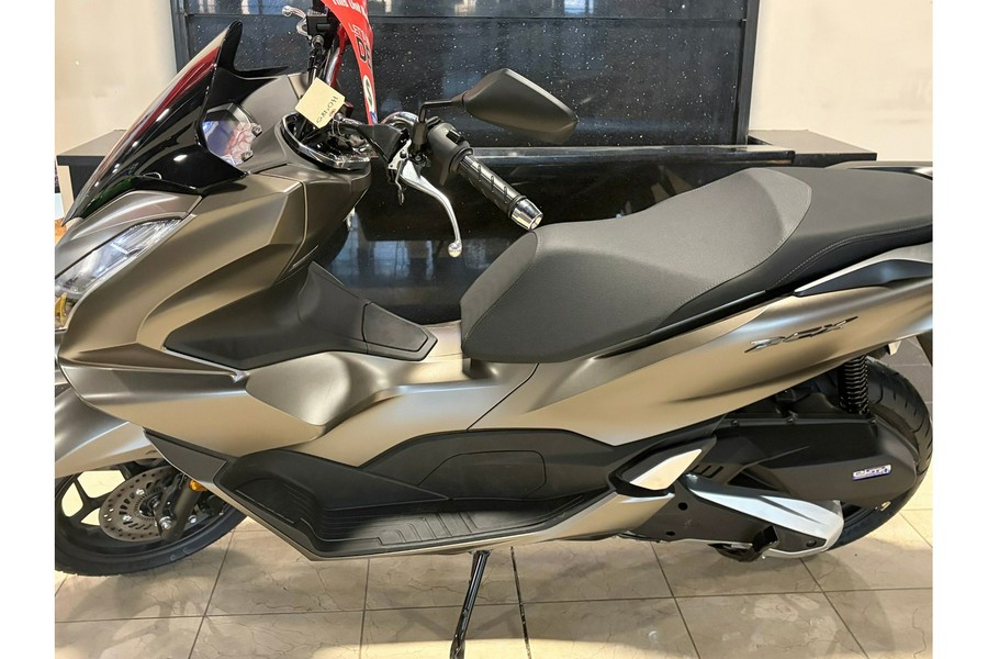 2024 Honda PCX ABS