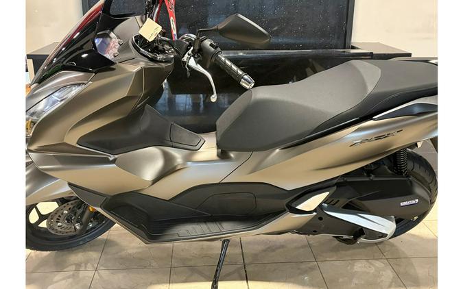 2024 Honda PCX ABS
