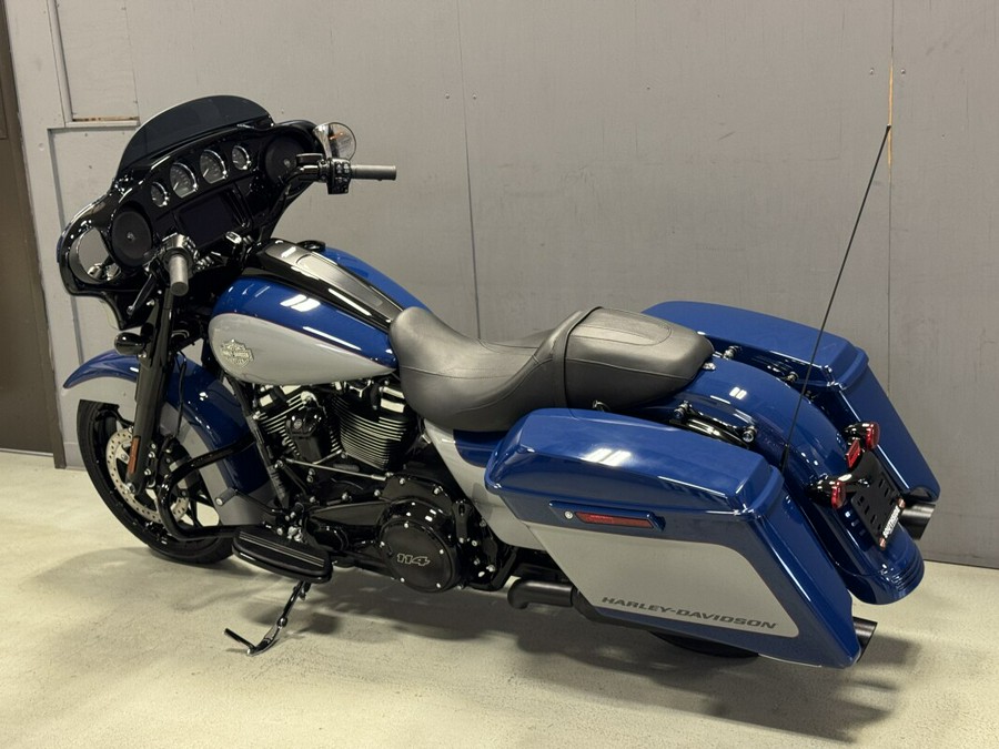 FLHXS 2023 Street Glide® Special