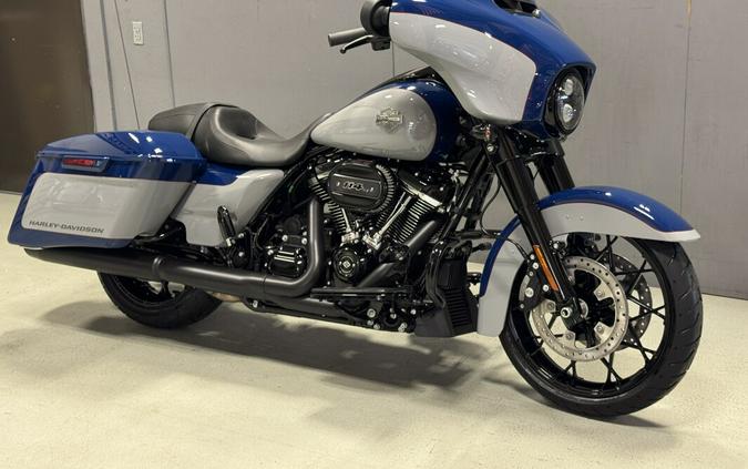 FLHXS 2023 Street Glide® Special