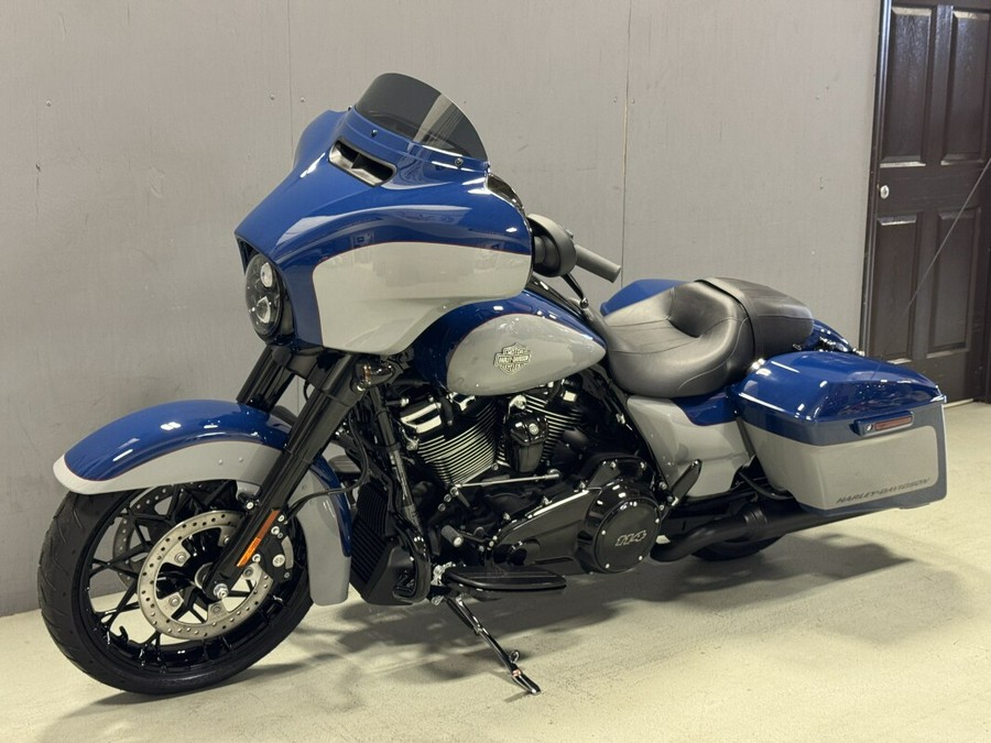 FLHXS 2023 Street Glide® Special