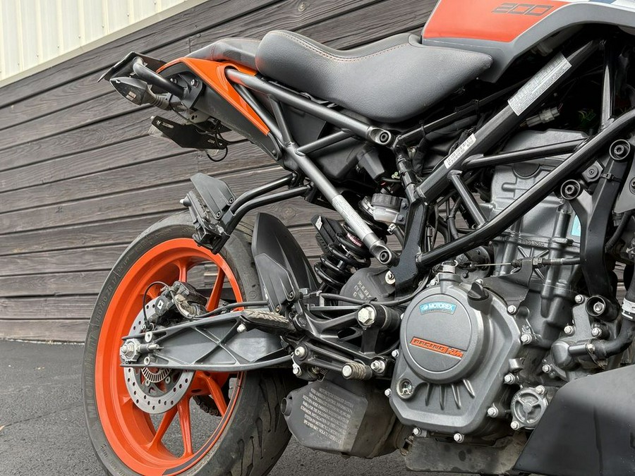 2023 KTM 200 Duke