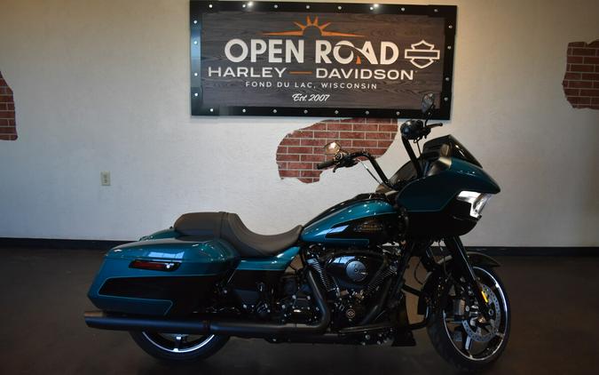 2026 Harley-Davidson® Road Glide® Teal Thunder / Vivid Black Black Trim