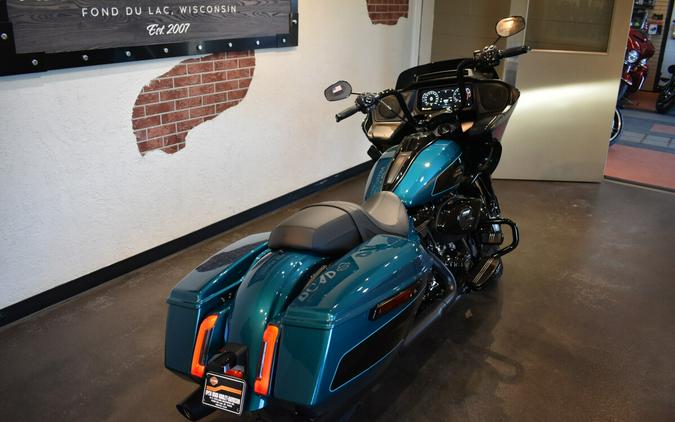 2026 Harley-Davidson® Road Glide® Teal Thunder / Vivid Black Black Trim