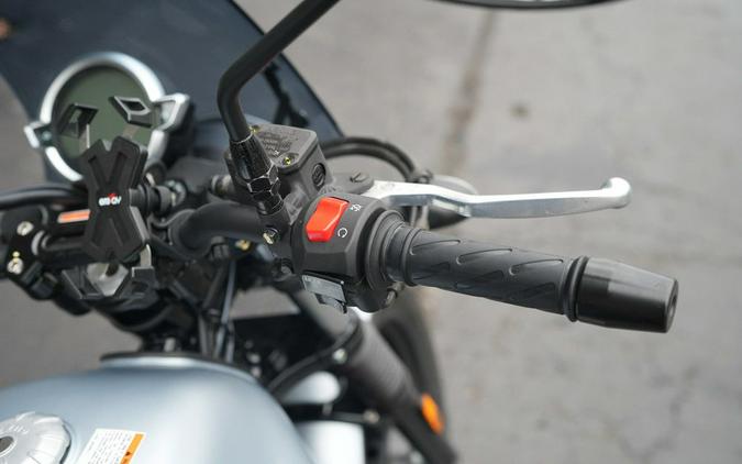 2021 Moto Guzzi V7 Stone E5