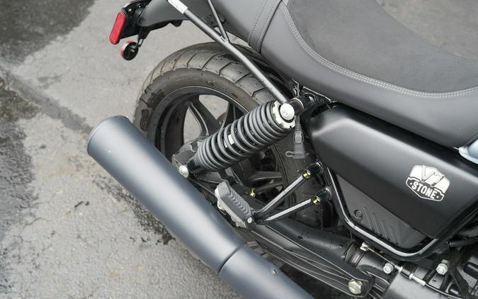 2021 Moto Guzzi V7 Stone E5