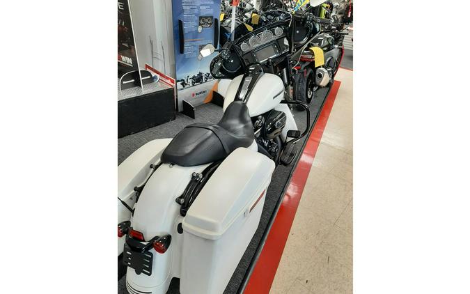 2018 STREET GLIDE SPECIAL - Harley-Davidson®