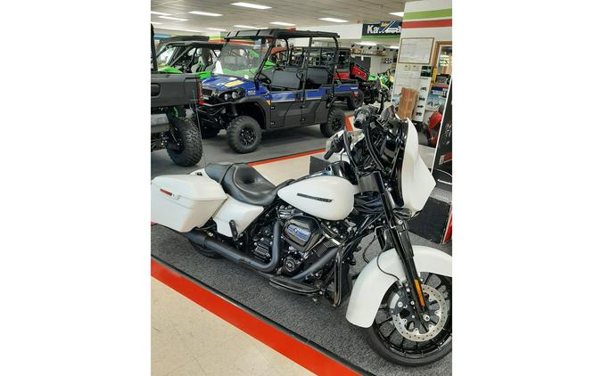 2018 STREET GLIDE SPECIAL - Harley-Davidson®
