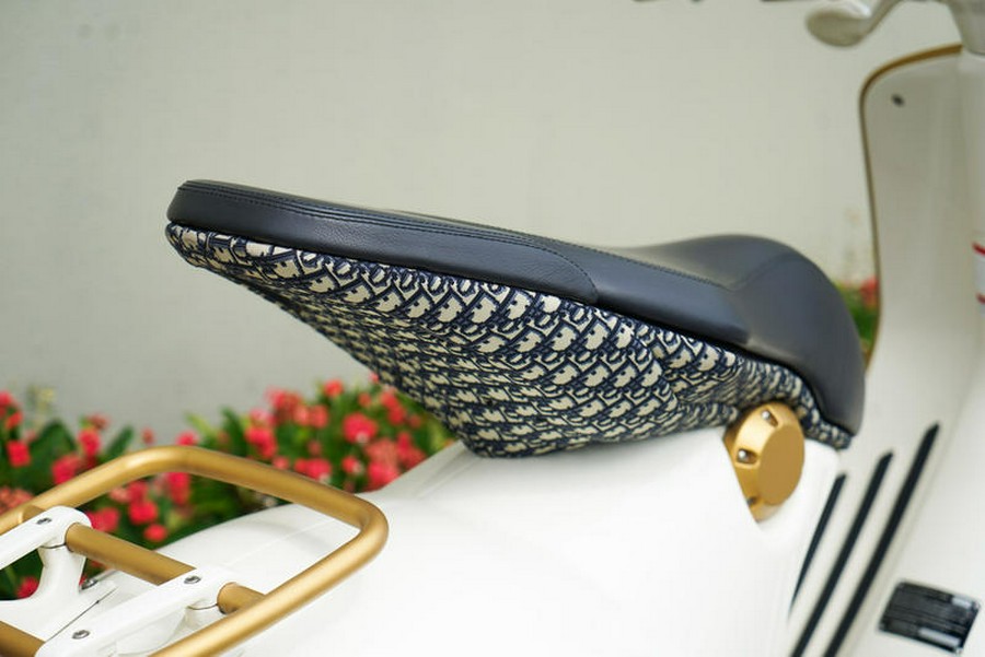 2022 Vespa 946 Christian Dior