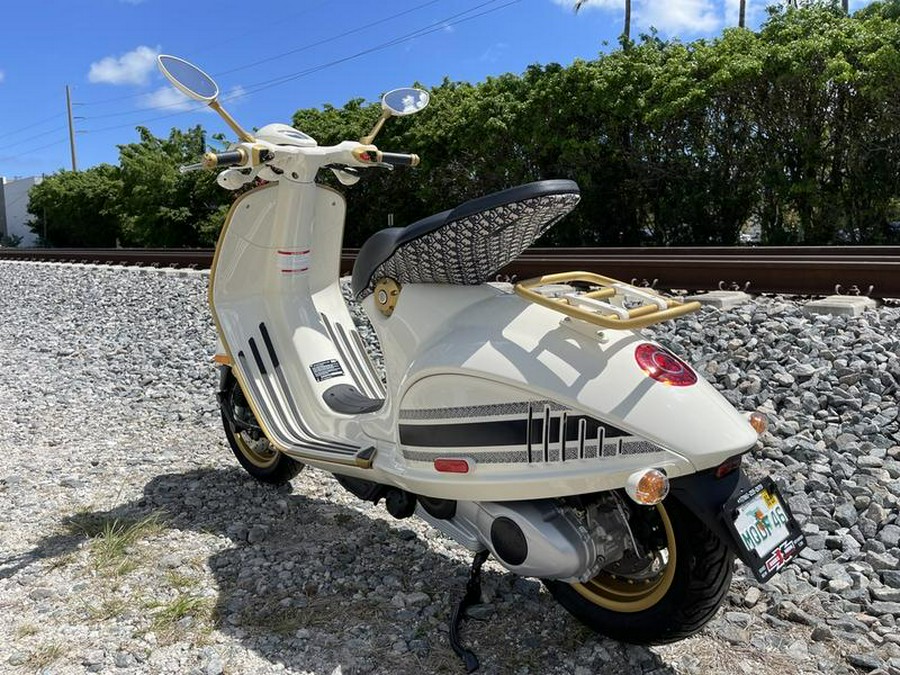 2022 Vespa 946 Christian Dior