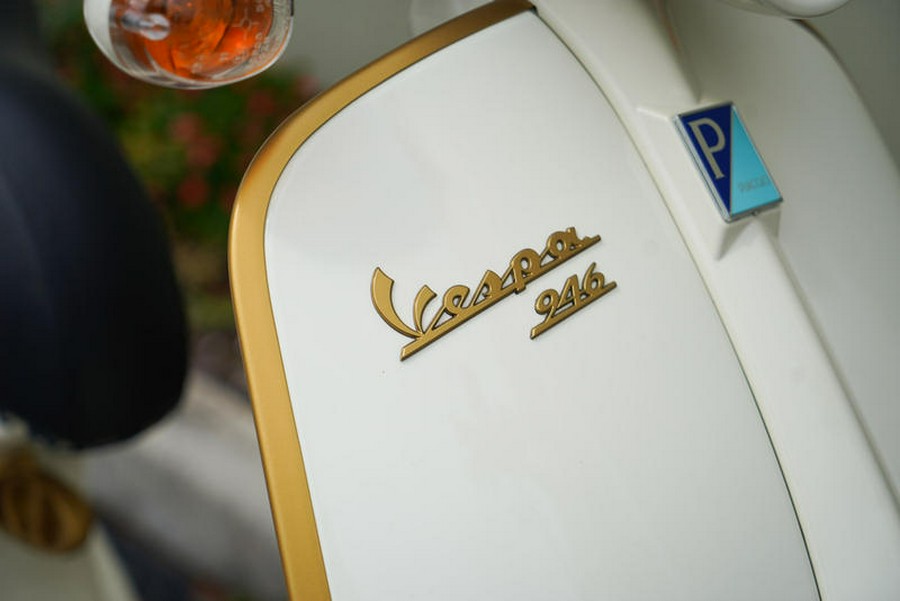 2022 Vespa 946 Christian Dior