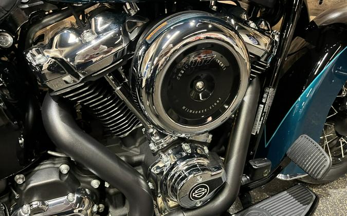 2026 Harley-Davidson® Heritage Classic Teal Thunder / Vivid Black - Black w/Laced Wheels FLHC