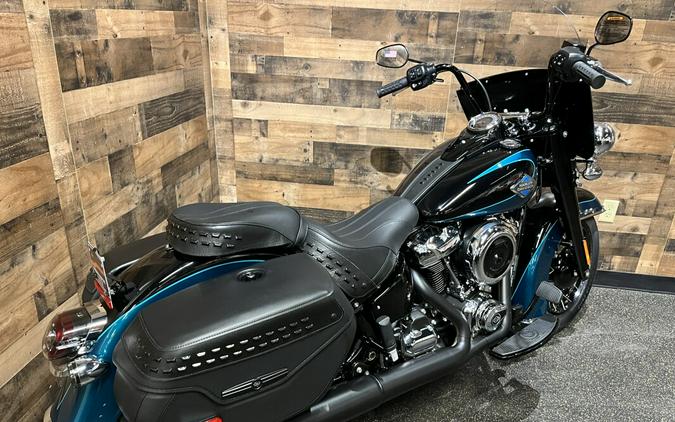 2026 Harley-Davidson® Heritage Classic Teal Thunder / Vivid Black - Black w/Laced Wheels FLHC