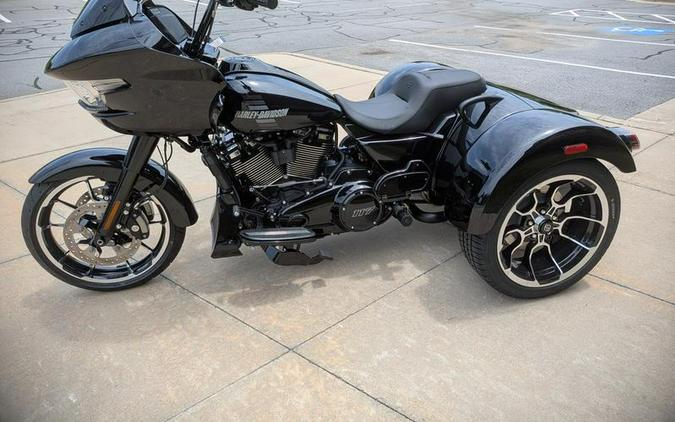 2026 Harley-Davidson® FLTRT - Road Glide® 3