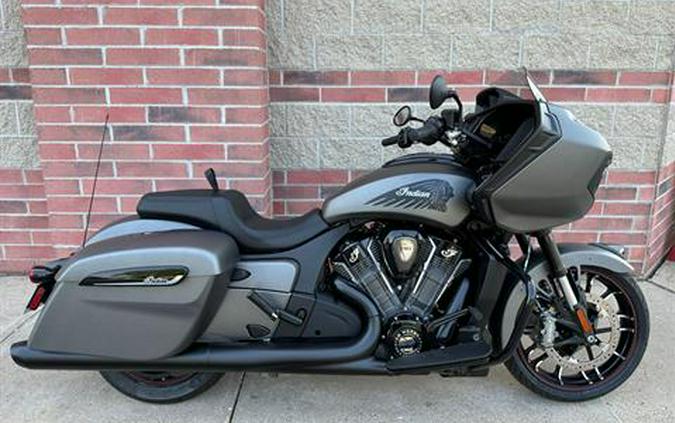 2023 Indian Motorcycle Challenger® Dark Horse®