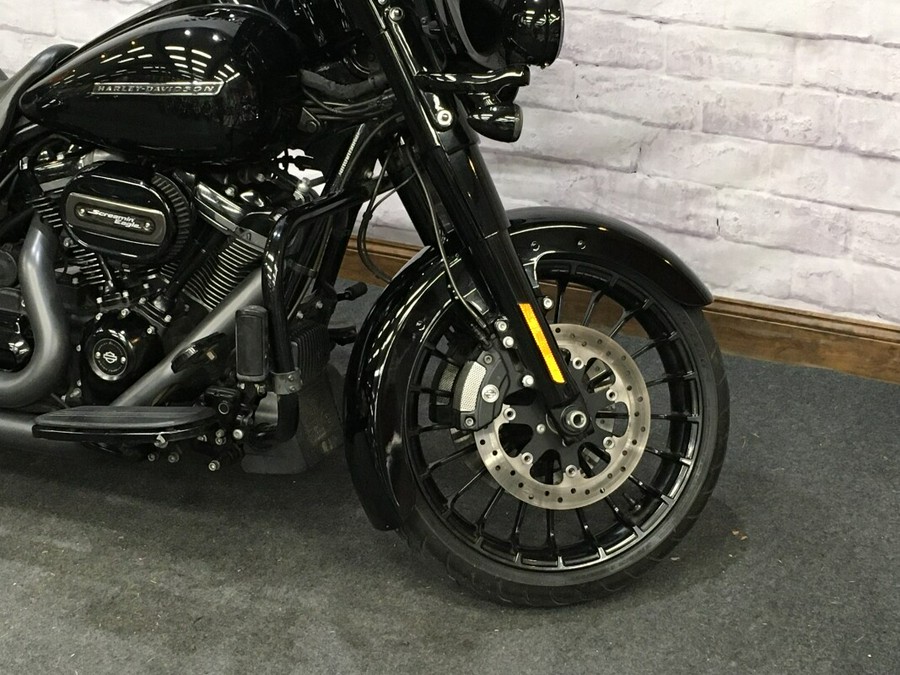 2018 Harley-Davidson Street Glide Special Black FLHXS