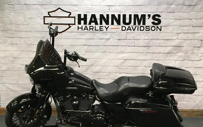 2018 Harley-Davidson Street Glide Special Black FLHXS