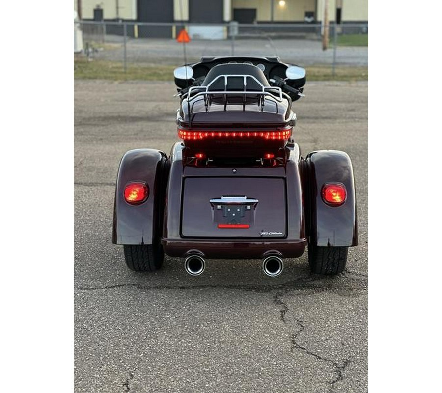 2019 Harley-Davidson® FLHTCUTG - Tri Glide® Ultra
