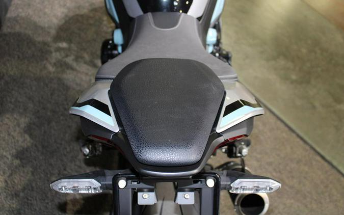 2025 Kawasaki Z900 ABS Metallic Spark Black/Metallic Carbon Gray
