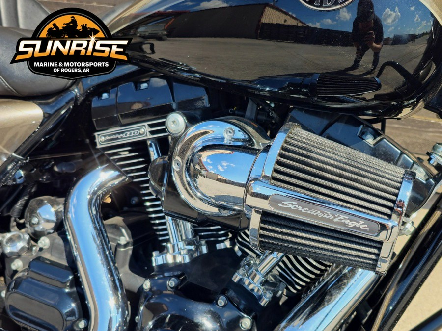 2014 Harley-Davidson® ROAD KING CVO