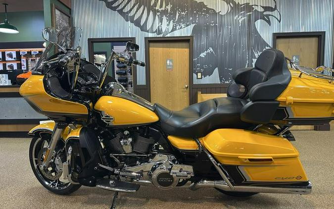 2022 Harley-Davidson® FLTRKSE - CVO™ Road Glide® Limited