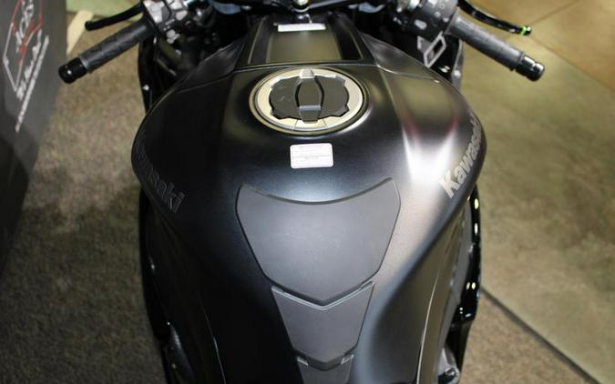 2025 Kawasaki ZX1002MSFAN