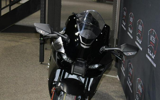 2025 Kawasaki ZX1002MSFAN