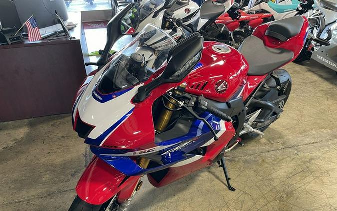 2026 Honda CBR1000RR-R Fireblade SP