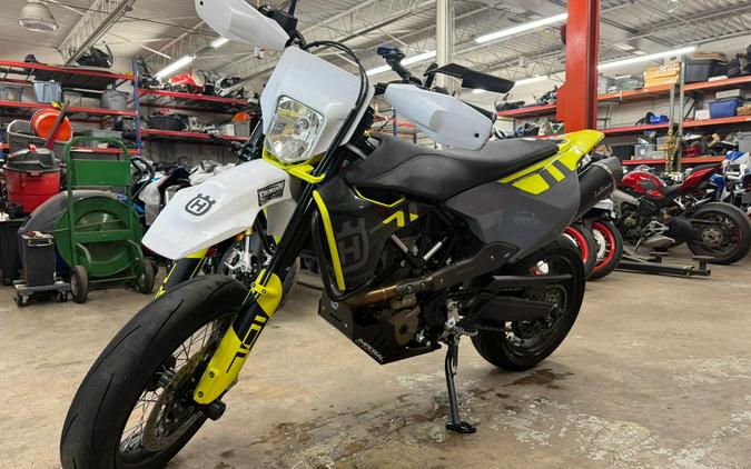 2023 Husqvarna 701 Supermoto