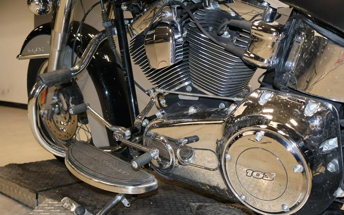 2013 Harley-Davidson Heritage Softail Classic FLSTC