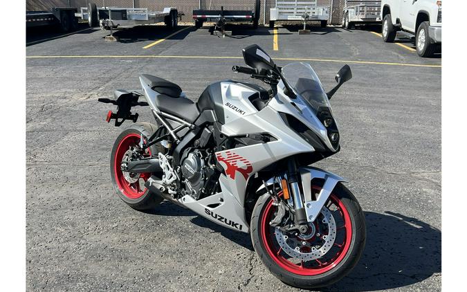 2024 GSX800FRQM4 - Suzuki