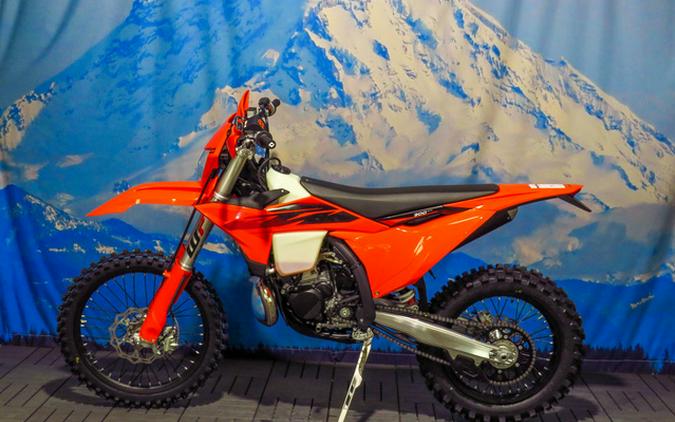 2027 KTM XC 300 W