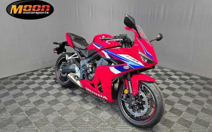 2026 Honda CBR650R E-Clutch