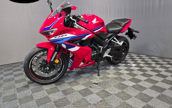 2026 Honda CBR650R E-Clutch