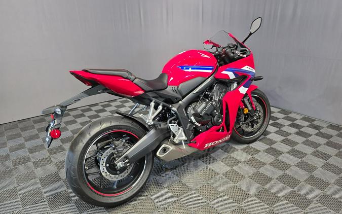 2026 Honda CBR650R E-Clutch