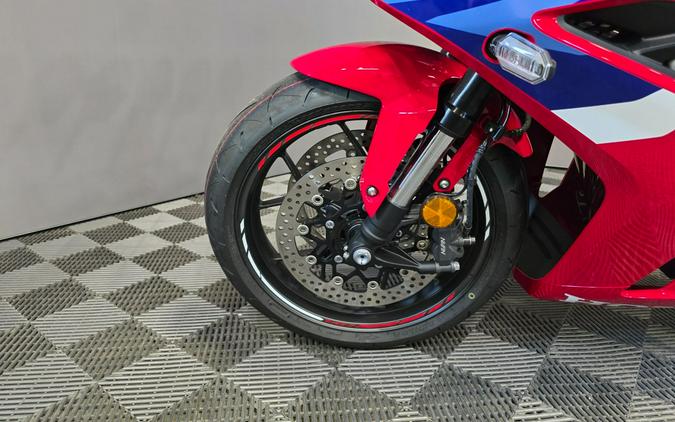 2026 Honda CBR650R E-Clutch