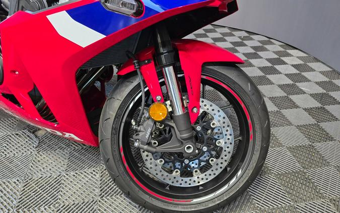 2026 Honda CBR650R E-Clutch