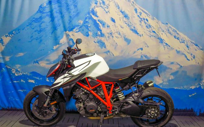 2019 KTM 1290 Super Duke R