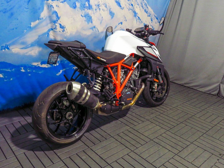 2019 KTM 1290 Super Duke R