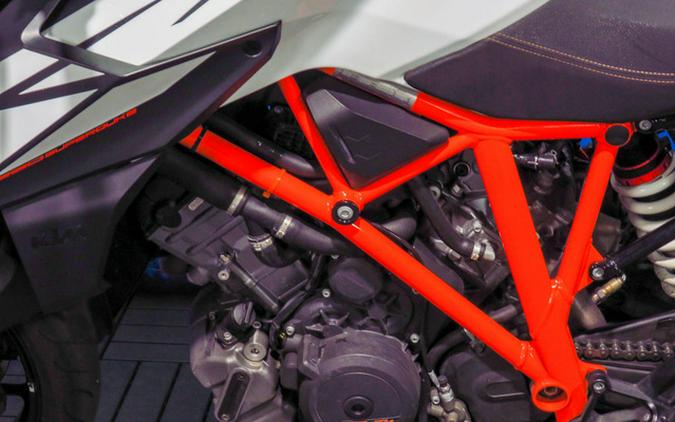 2019 KTM 1290 Super Duke R