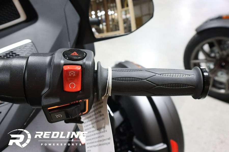 2023 Can-Am® Spyder RT Limited Platine Wheels