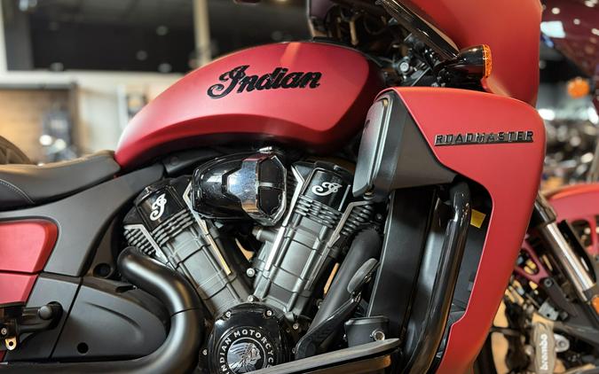 2025 Indian Motorcycle ROADMASTER POWERPLUS 108 DARK HORSE