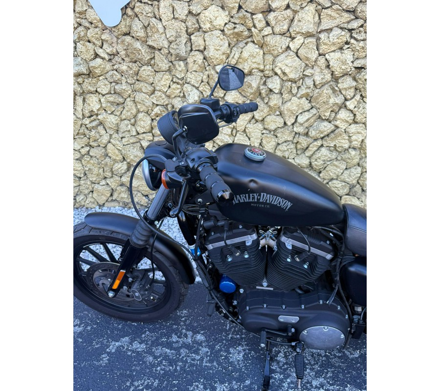 2014 Harley-Davidson Sportster® Iron 883™