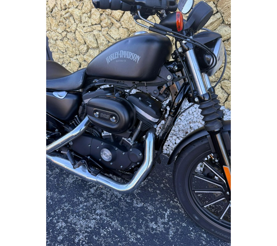 2014 Harley-Davidson Sportster® Iron 883™