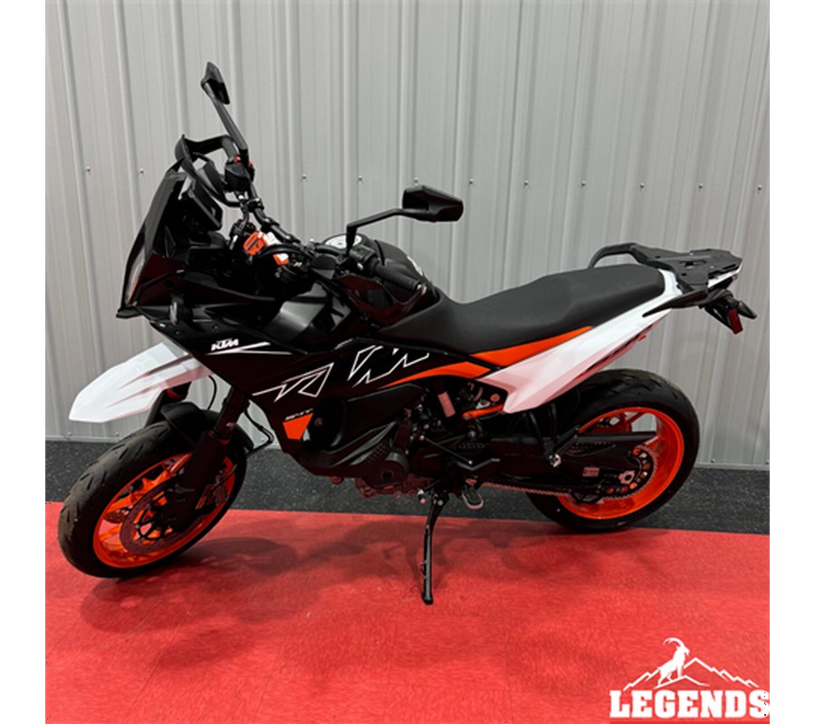 2024 KTM 890 SMT