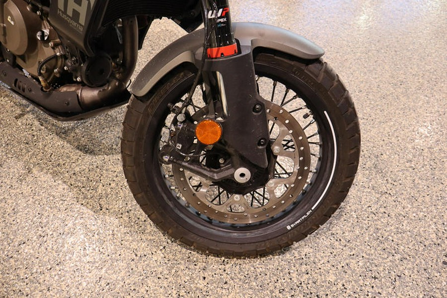 2024 Husqvarna® Svartpilen 401